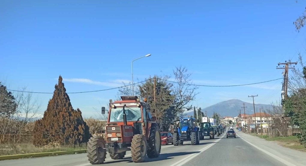 "Παρέλαση" στην πόλη και αναμονή νεότερων στον κόμβο της Παραλίμνης/"Αιχμή" από Σιδηρόπουλο