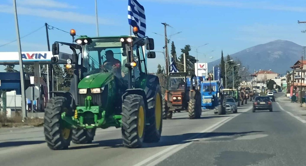 Γιαννιτσά/Αγρότες: :Ξεκίνημα κινητοποιήσεων στον κόμβο της Παραλίμνης/Πέρασμα και μέσα από την πόλη