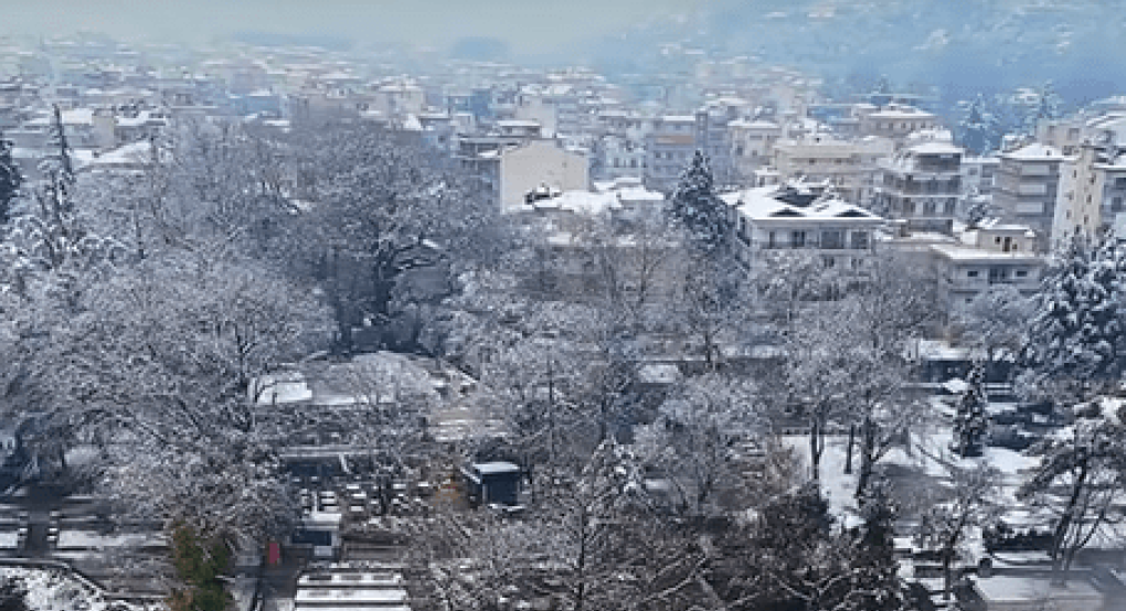 Για λίγο αλλά ένα όνειρο! - Η χιονισμένη Έδεσσα από τον Άγγελο Χατζή (video)