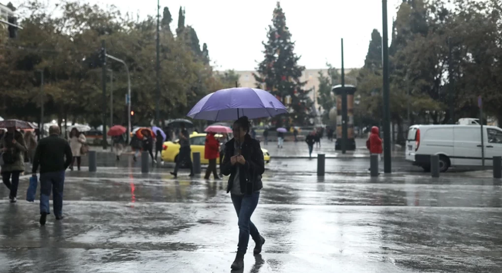 Καιρός: Με βροχές ξεκινά η εβδομάδα – Πλησιάζει «ψυχρή εισβολή»