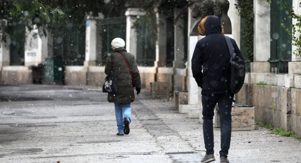 Καιρός: Κρύο, βοριάδες και παγετός σήμερα - Πού θα χιονίσει