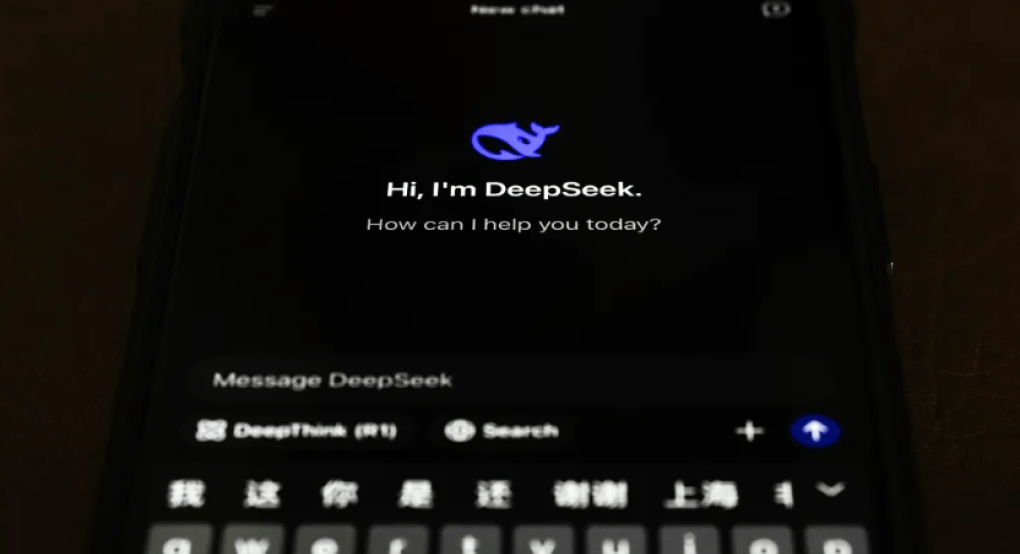 Η OpenAI κατηγορεί την DeepSeek για κλοπή τεχνολογίας