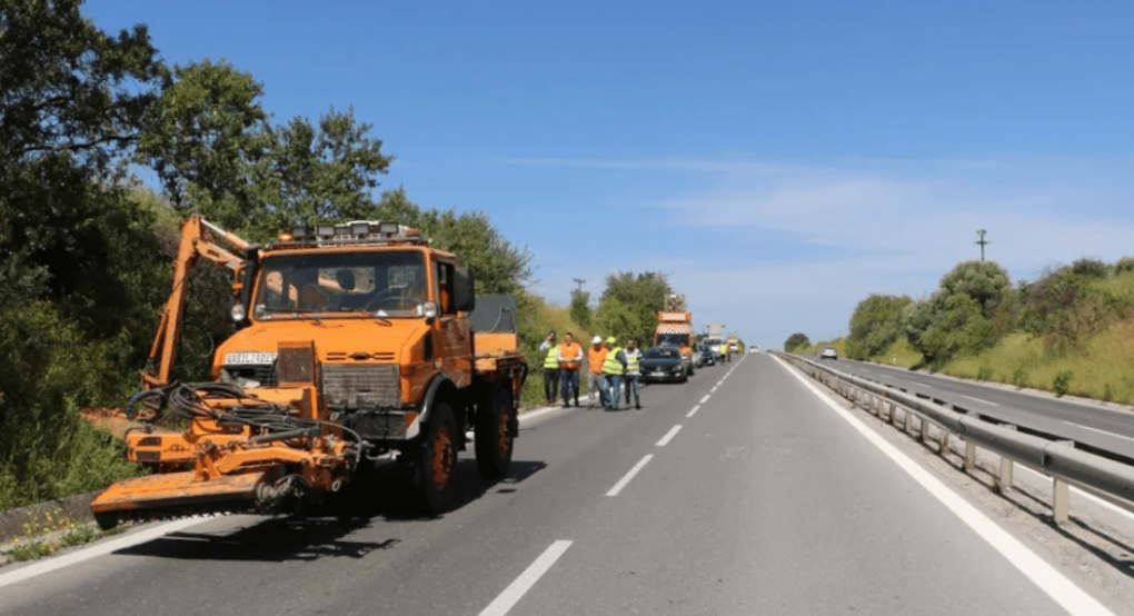 Εργασίες διαχείρισης βλάστησης στην εσωτερική Περιφερειακή Οδό Θεσσαλονίκης