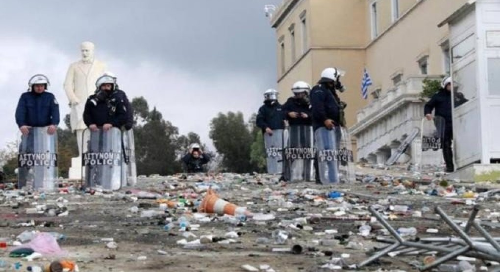 Συλλαλητήρια για Τέμπη: Τι απαντά η ΕΛΑΣ στις καταγγελίες ότι αστυνομικοί ήταν πίσω από τα επεισόδια