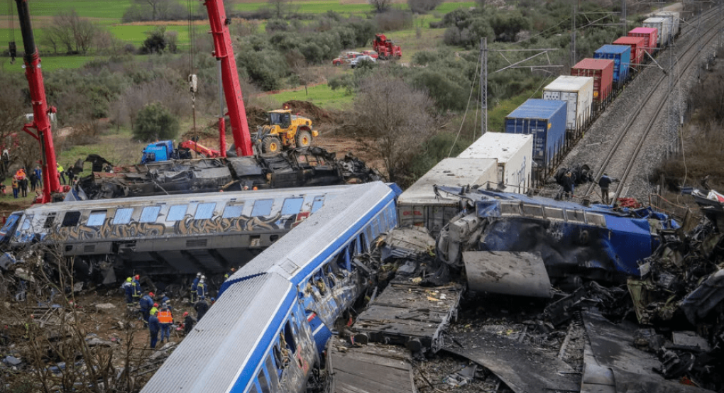 Χωρίς εισαγγελική παραγγελία το μπάζωμα των Τεμπών