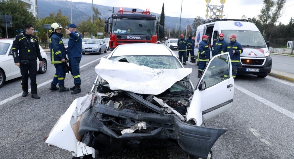 Καθαρά Δευτέρα: Θανατηφόρο τροχαίο στην Κατεχάκη – Τρεις νεκροί και τραυματίες