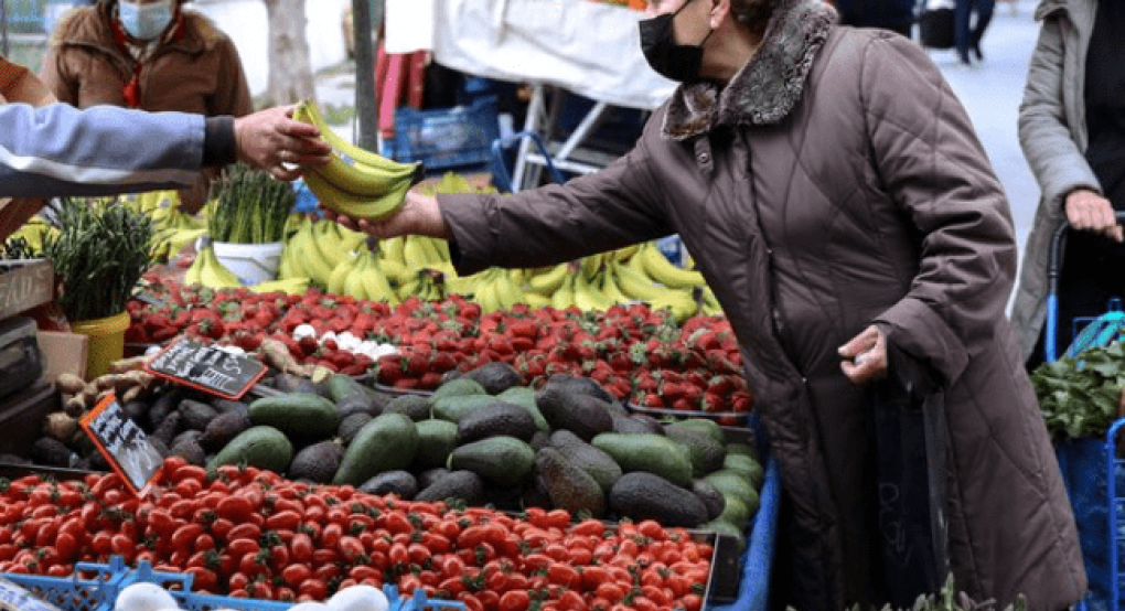 Τρώμε υγιεινά; Αύξηση της μόλυνσης από φυτοφάρμακα στα φρούτα στην Ευρώπη τα τελευταία 9 χρόνια