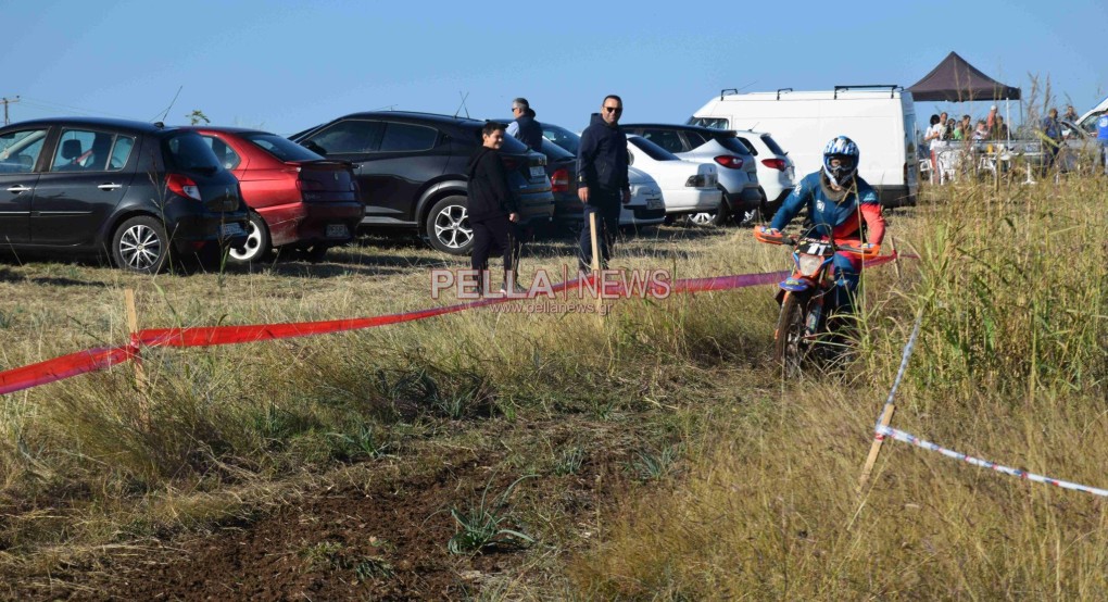 Αγώνες Enduro στη Σκύδρα-οι προσπάθειες των αθλητών στις ειδικές πίστες στον λόφο Τούμπα