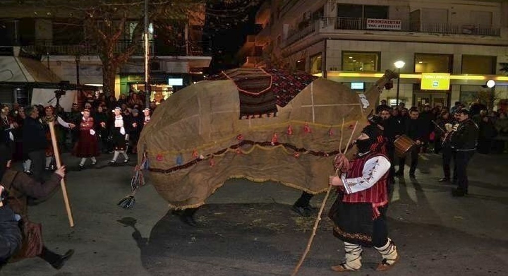 Το ανατολικορωμυλιώτικο Έθιμο της Καμήλας στα Γιαννιτσά