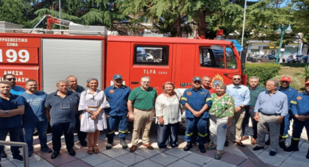 Κουφάλια: Πυροσβεστικό όχημα από ΜΕΒΓΑΛ και Δήμο Χαλκηδόνας