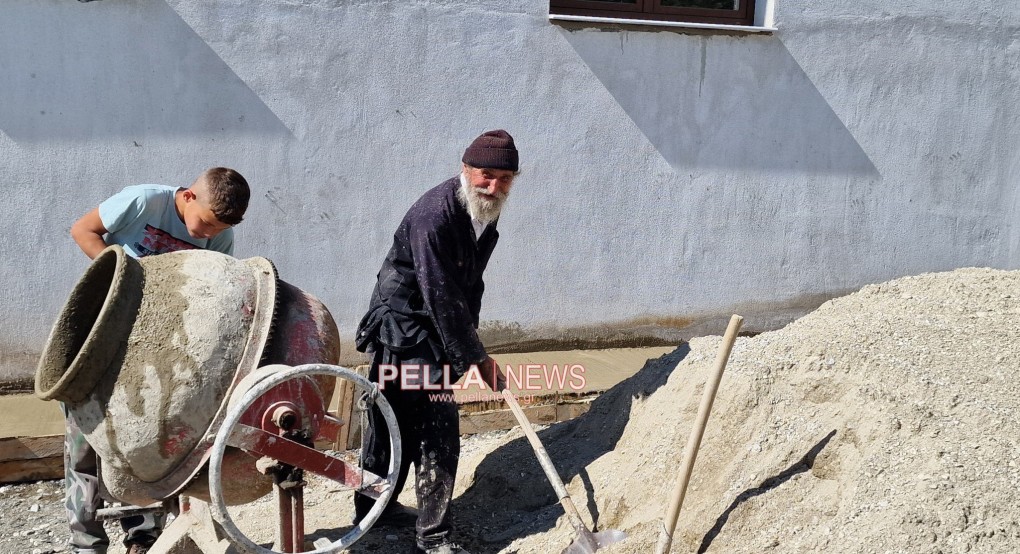 ΙΝ Αγίου Καλλινίκου Περίκλειας: Εργασίες από τον άοκνο παπά Γιάννη