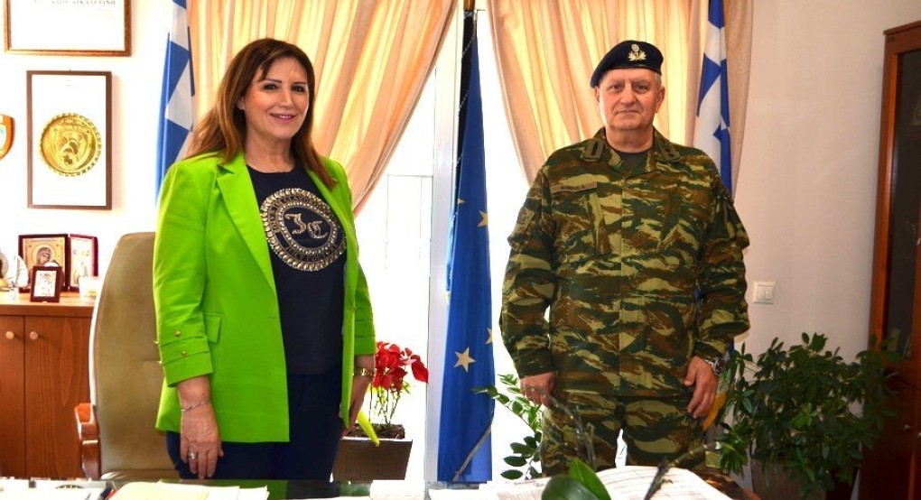 Η Δήμαρχος Σκύδρας Κατερίνα Ιγνατιάδου υποδέχθηκε τον νέο Διοικητή της 2ας Μ/Κ Μεραρχίας Πεζικού Υποστράτηγο Αθανάσιο Κοντό