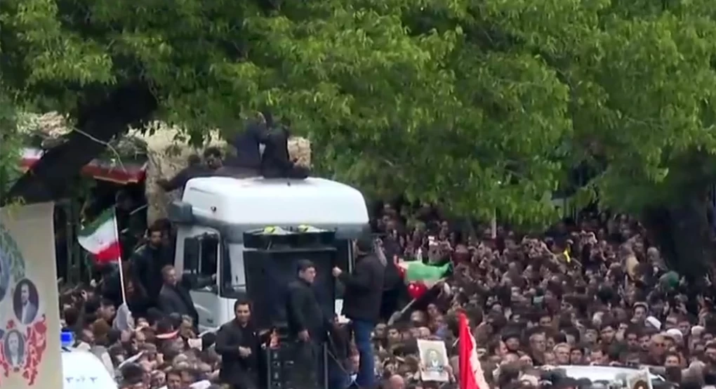 Ξεκίνησε στην Ταμπρίζ η κηδεία του Ιρανού προέδρου, Ραϊσί