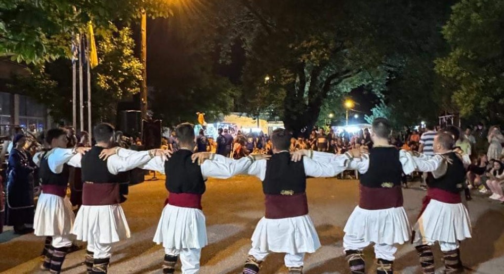 "Βούλιαξε" η Δωροθέα στο πανηγύρι του χωριού