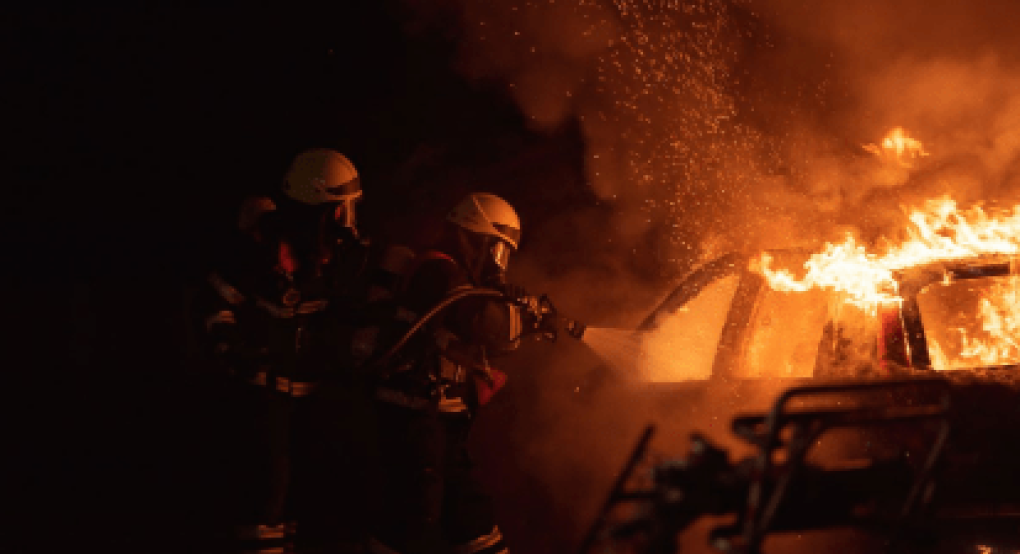 Θεσσαλονίκη: Στις φλόγες όχημα εν κινήσει