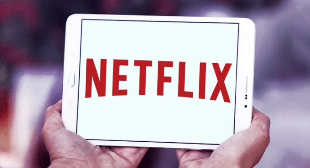 Γυναίκα μηνύει το Netflix για χαρακτήρα του Baby Reindeer