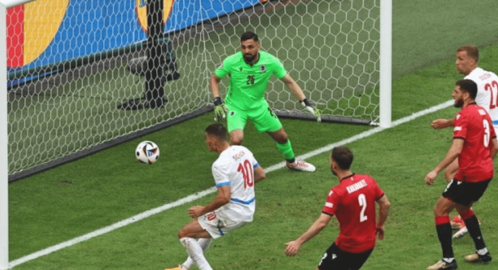 Euro 2024 / Γεωργία – Τσεχία 1-1, το αποτέλεσμα δε ευνοεί καμία, αλλά ελπίζουν και οι δύο