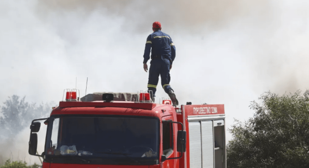 Μεγάλη πυρκαγιά στην Πάρνηθα, «112» στον Ασπρόπυργο