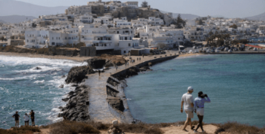Reuters: Λειψυδρία σε ελληνικά νησιά, ενώ κορυφώνεται η τουριστική περίοδος