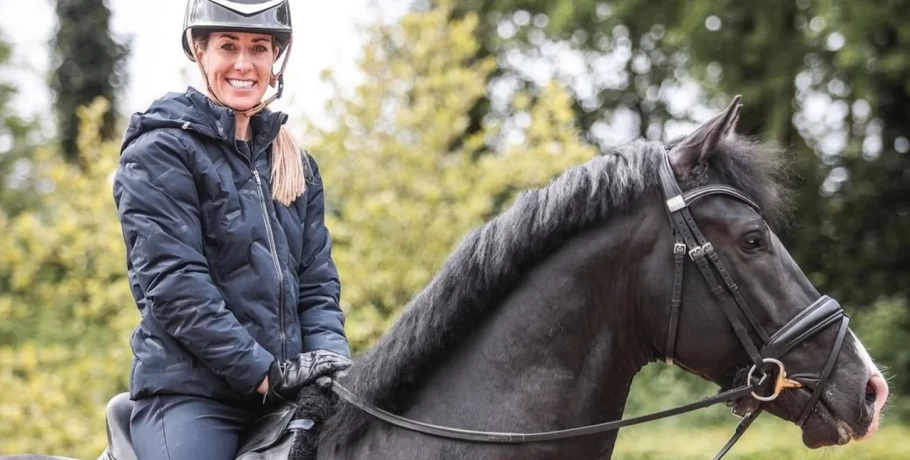 Εκτός Ολυμπιακών Αγώνων κορυφαία Βρετανίδα αθλήτρια - Μαστίγωνε το άλογό της