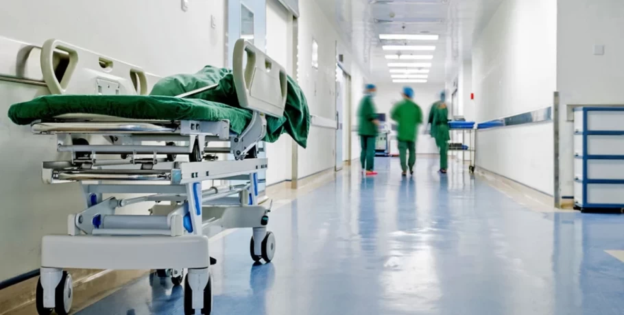 Επικίνδυνο καλοκαιρινό FLiRT με τον κορωνοϊό – Σε ποια δύο νοσοκομεία το 25% των εισαγωγών