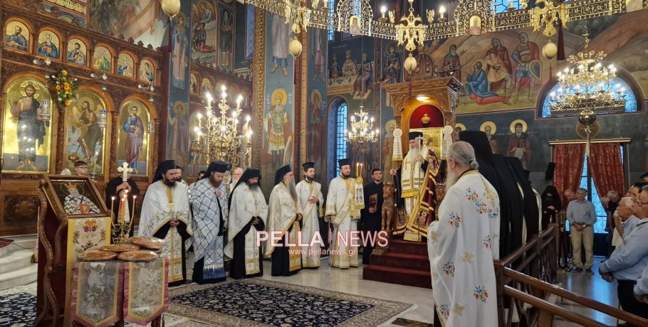 Η Έδεσσα γιορτάζει τον Άγιο Καλλίνικο (φώτο και βίντεο)