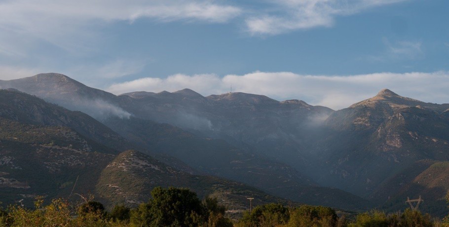 Καβάλα: Μαίνεται για πέμπτη ημέρα η φωτιά στο Παγγαίο Όρος – Επιχειρούν οκτώ εναέρια μέσα