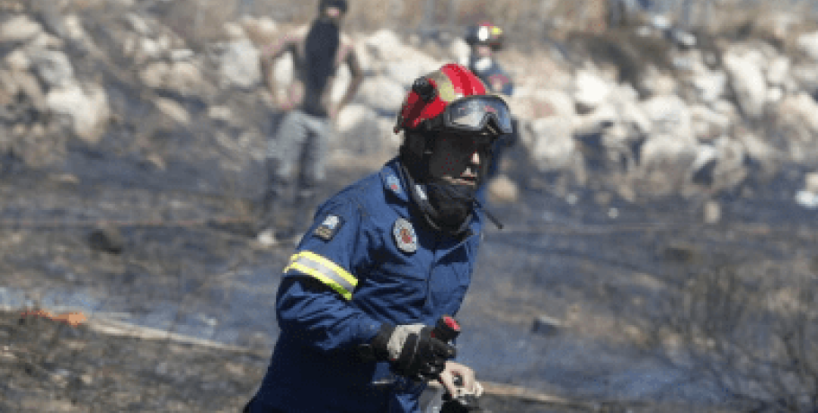 Πυρκαγιές: Σε εξέλιξη πυρκαγιά στην Αμφίκλεια