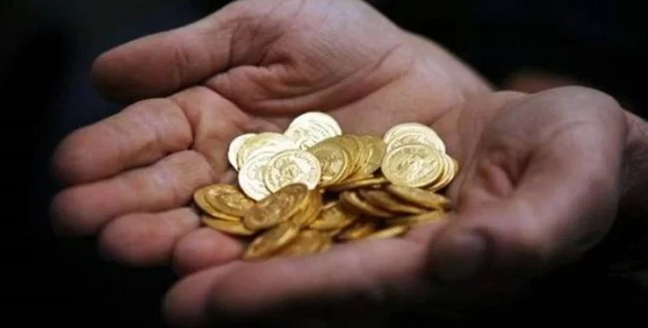 Πάτρα: Θύμα απάτης 40χρονος που πλήρωσε 45.000 ευρώ και πήρε 100 κάλπικες λίρες