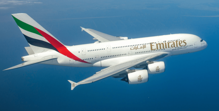 Emirates: Απαγόρευσε τη μεταφορά βομβητών και walkie-talkie στα αεροπλάνα της