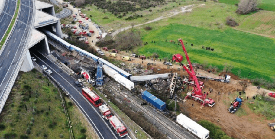 Πηγές ΝΔ: Ο ΣΥΡΙΖΑ προσπαθεί να αποκομίσει μικροκομματικά οφέλη από το τραγικό δυστύχημα των Τεμπών