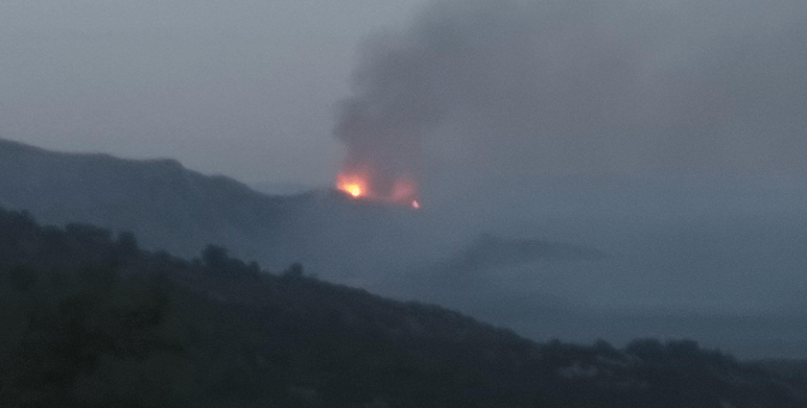 Σάμος: Φωτιά στο ακρωτήριο “Πράσο”