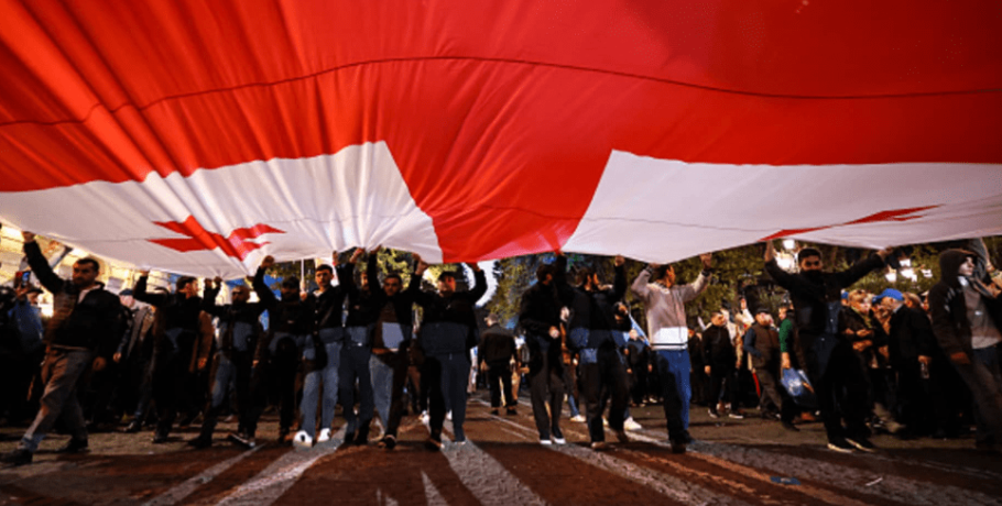 Γεωργία – Εκλογές: «Εξαιρετικά ανησυχητικές» πράξεις βίας στο περιθώριο της ψηφοφορίας καταγγέλλει η πρόεδρος Σαλομέ Ζουραμπισβίλι