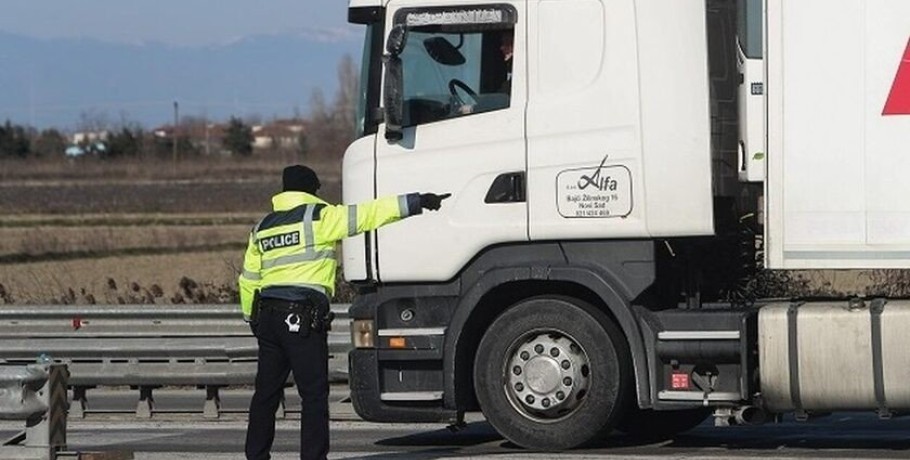 Απαγόρευση κυκλοφορίας φορτηγών μέγιστου επιτρεπόμενου βάρους άνω των 3,5 τόνων κατά τον εορτασμό της 28ης Οκτωβρίου