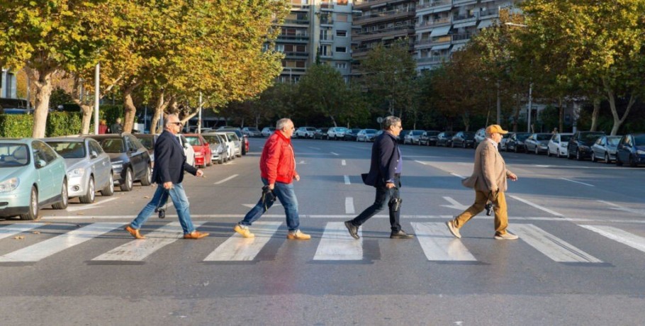 «Ζωές στον δρόμο»: Η νέα φωτογραφική… αυτοψία των τεσσάρων δημοσιογράφων της Θεσσαλονίκης