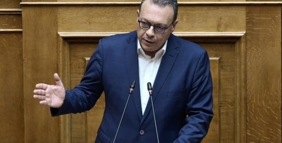 Φάμελλος για τραπεζικό καρτέλ: Να ενισχυθεί το κράτος στη μετοχική σύνθεση της Εθνικής Τράπεζας