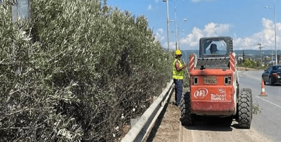 Εργασίες κοπής πρασίνου στην εσωτερική Περιφερειακή Οδό Θεσσαλονίκης