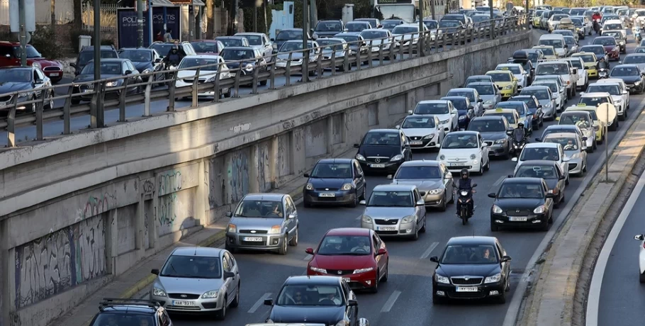 Τέλος χρόνου για τα τέλη κυκλοφορίας – Ποιοι θα έρθουν αντιμέτωποι με πρόστιμα