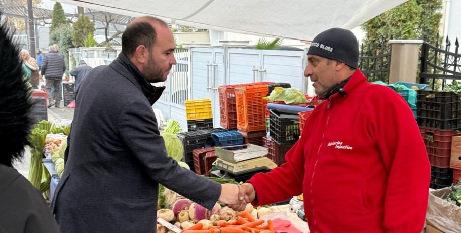 Λάκης Βασιλειάδης: Επίσκεψη στη Λαϊκή Αγορά Έδεσσας