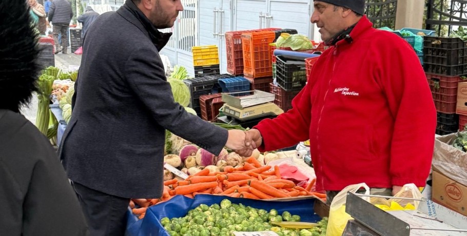 Λάκης Βασιλειάδης: Επίσκεψη στη Λαϊκή Αγορά Έδεσσας