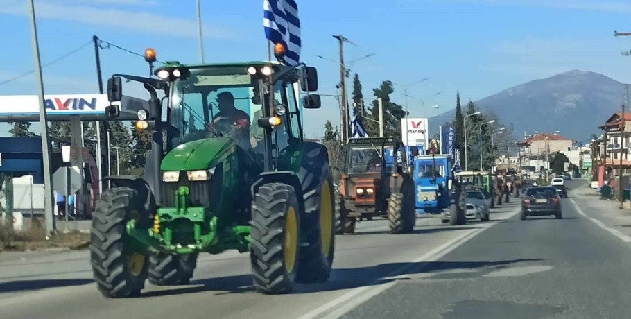 Γιαννιτσά/Αγρότες: :Ξεκίνημα κινητοποιήσεων στον κόμβο της Παραλίμνης/Πέρασμα και μέσα από την πόλη