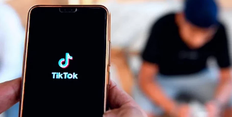 Ανησυχία για τη λιποθυμία μαθήτριας σε TikTok Challenge: «Τα παιδιά δεν έχουν άλλη διέξοδο, δεν έχουν δραστηριότητες»