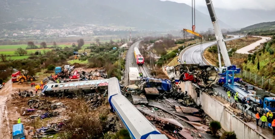 Τέμπη: Ανοιχτή για Προανακριτική η κυβέρνηση, περιμένει το «κατηγορητήριο» του ΠΑΣΟΚ