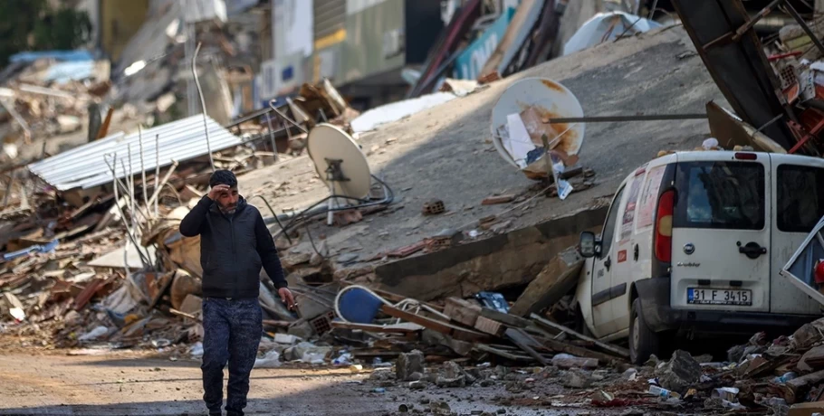 Δύο χρόνια μετά από τον φονικότερο σεισμό στην ιστορία της Τουρκίας – Εκατοντάδες παραμένουν εκτοπισμένοι