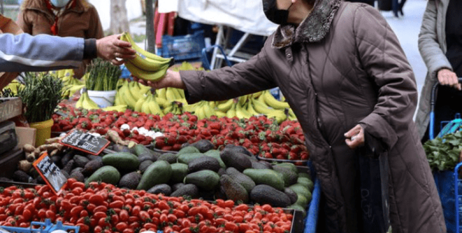 Τρώμε υγιεινά; Αύξηση της μόλυνσης από φυτοφάρμακα στα φρούτα στην Ευρώπη τα τελευταία 9 χρόνια