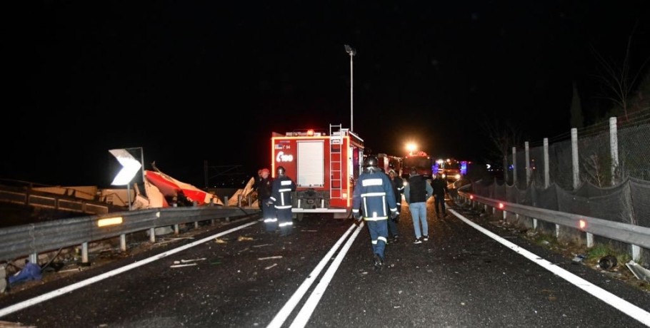 Τέμπη: 35 κλήσεις την ημέρα στο 10306 για ψυχολογική υποστήριξη από επιβάτες και συγγενείς θυμάτων