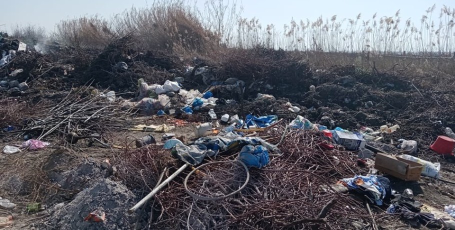 Φωτιά στον παράνομο σκουπιδότοπο στην περιοχή της Καλής Δήμου Σκύδρας