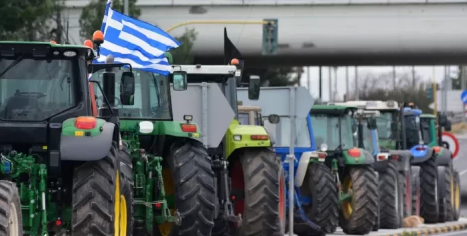 Αποφάσισαν μπλόκα στις πλατείες και στη Διασταύρωση του ΣΣ Νάουσας