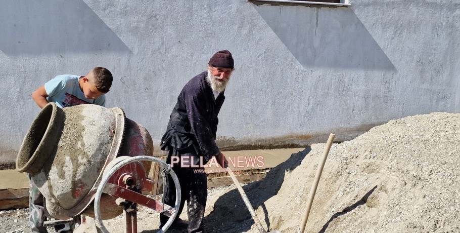 ΙΝ Αγίου Καλλινίκου Περίκλειας: Εργασίες από τον άοκνο παπά Γιάννη