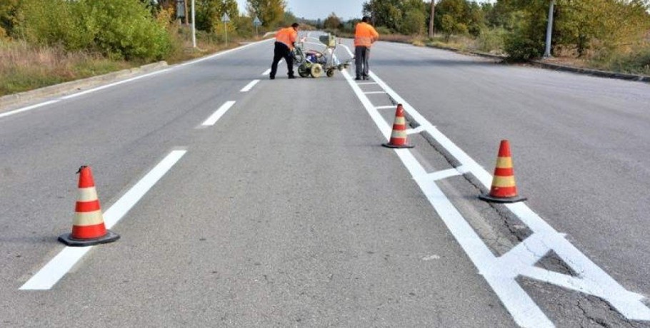 Εργασίες διαγράμμισης στην Εθνική Οδό Θεσσαλονίκης- Ν.Μουδανιών από την ΠΚΜ